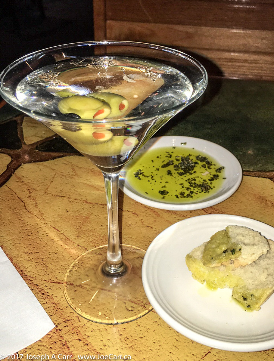 Classic Martini, bread, oil & vinegar